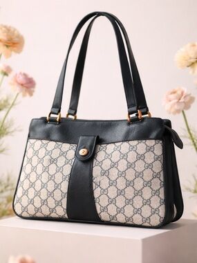❌Price Drop❌Authentic Gucci Tote  Leather /Shoulder Bag Cursive.